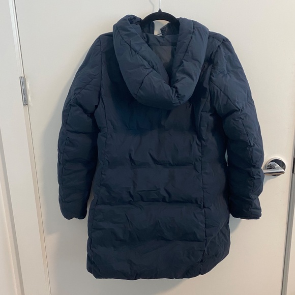 Uniqlo Navy Blue Puffer - Picture 2 of 2